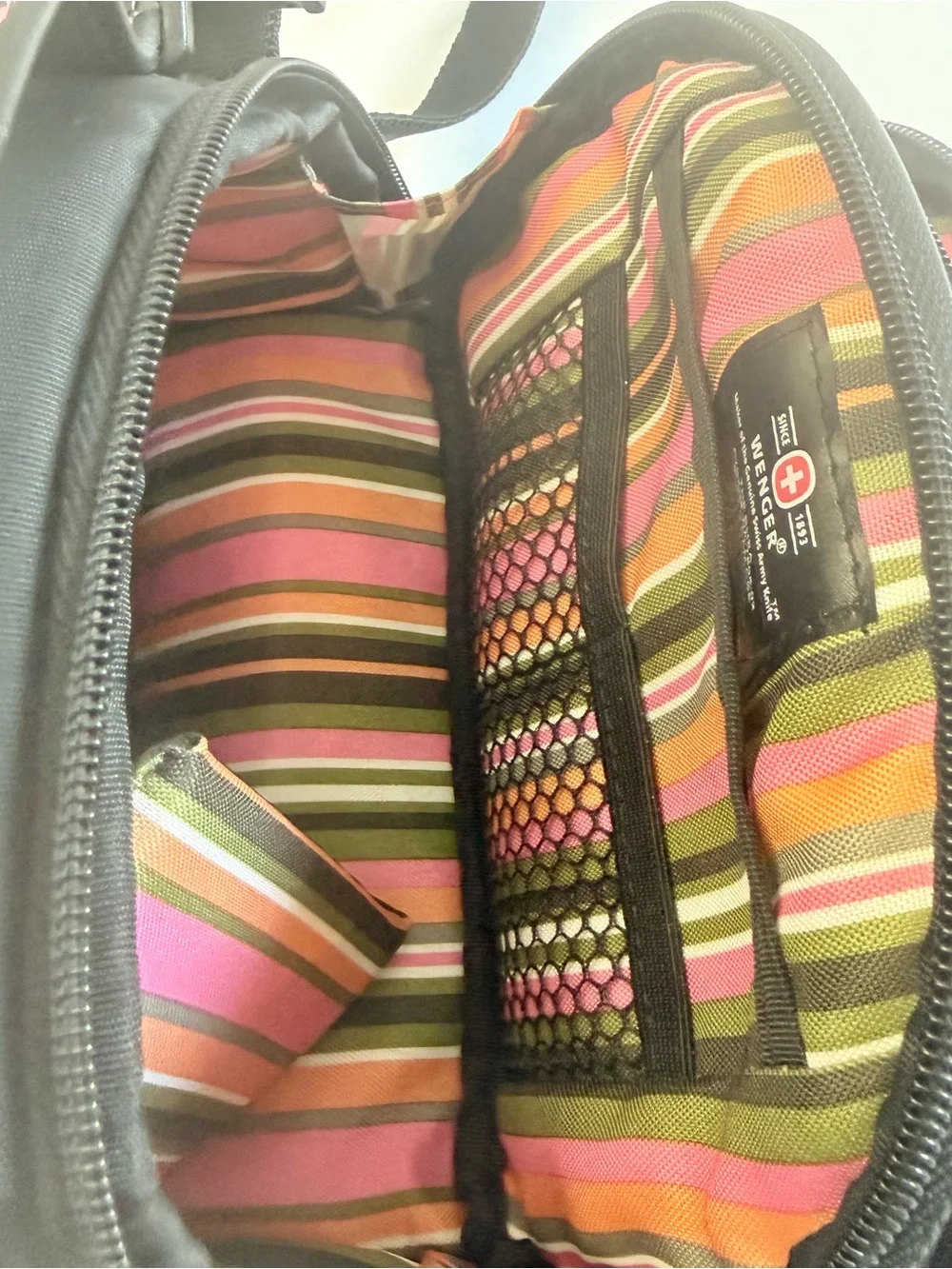 Wenger Swiss Army Rhea Padded Camera Case Bag Black Pink NWT Travel Crossbody